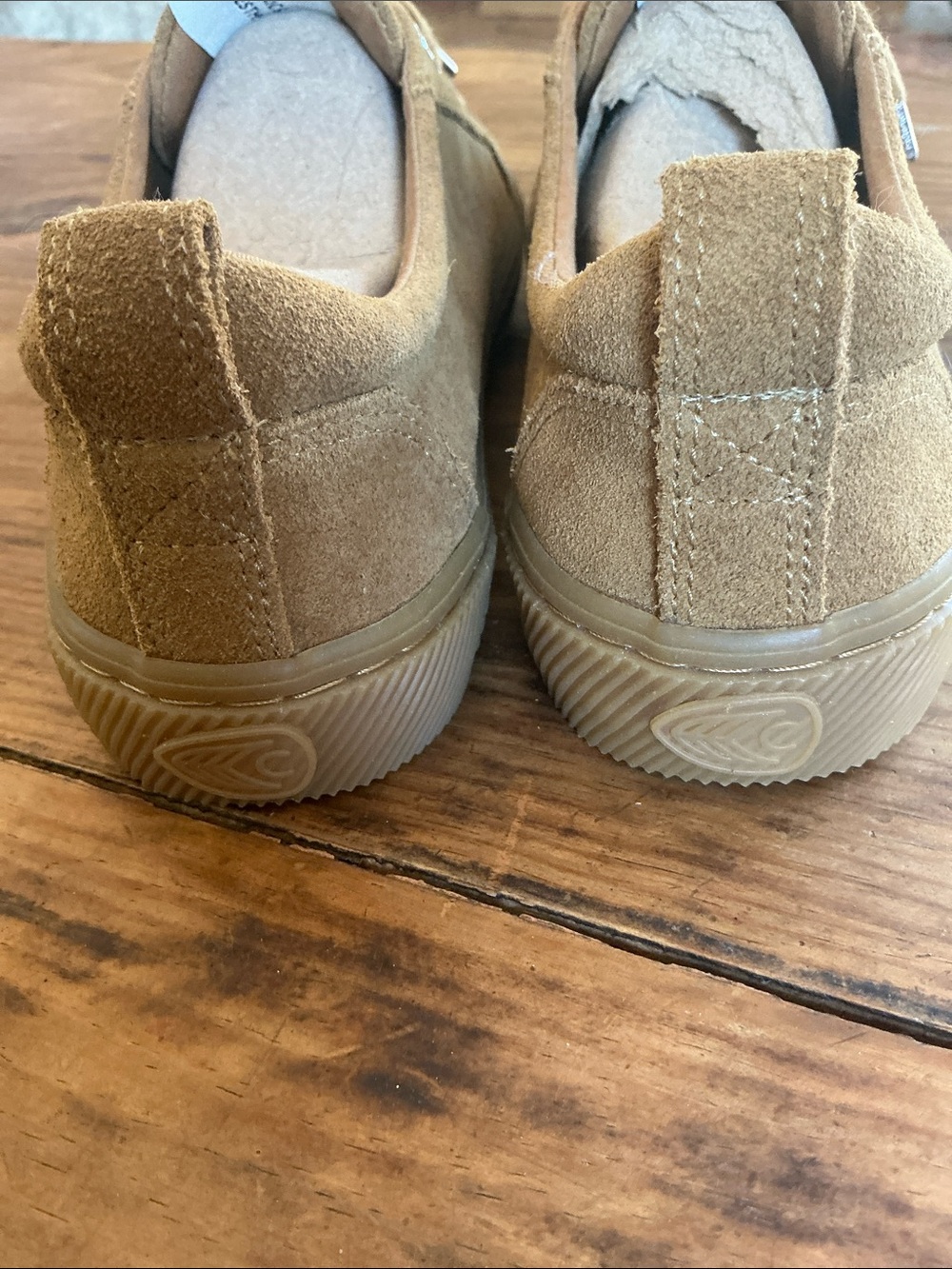 Cariuma Oca Low Sneakers View 3